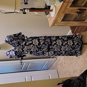 New Directions cotton blend wrap dress- navy floral